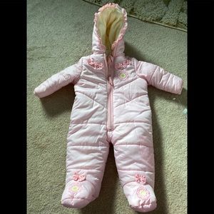 Baby girl snow suit 6/9 months NWT